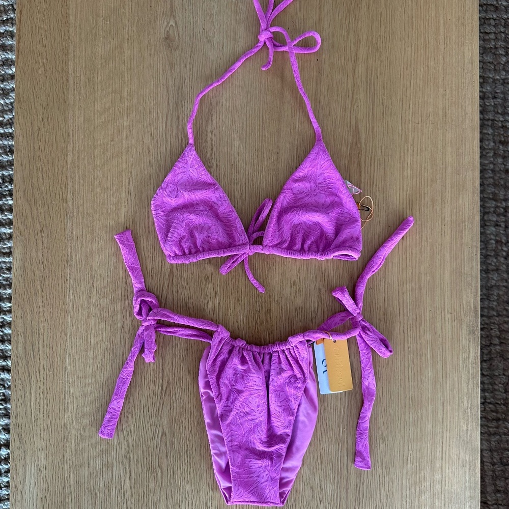 SOLKISSED REVERSIBLE FUCHSIA BIKINI
